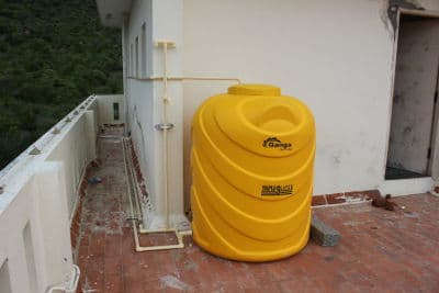 Der Tank für das gereinigte Wasser